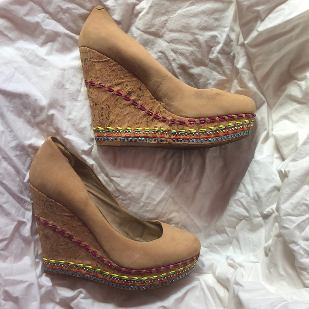 Women’s wedge shoes